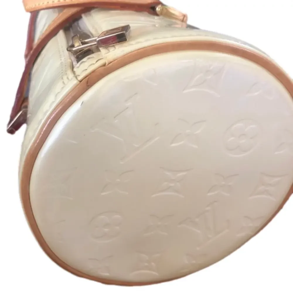 Louis Vuitton Cream Patent Monogram Barrel Bag with Tan Handles - Picture 5 of 10